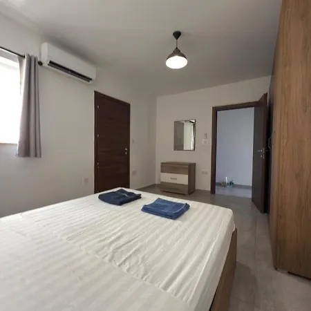 Apartamento 4-bedroom In Pietà P9 *
