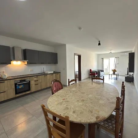 4-bedroom In Pieta P9